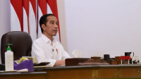 Presiden Joko Widodo menyampaikan keterangan pers di Istana Merdeka, Jakarta pada Jumat, 24 April 2020