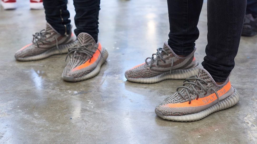 Sadis! Dua Remaja Tega Membunuh Demi Sneakers Yeezy | Headline.co.id