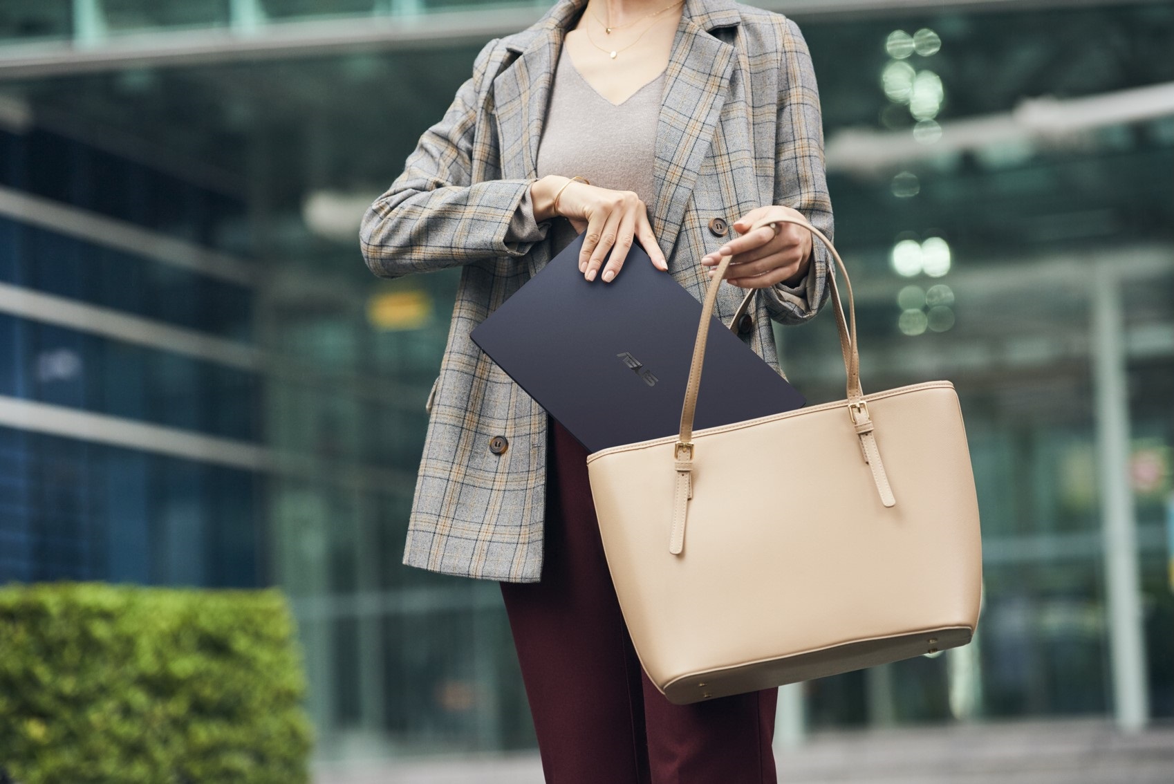 Ini Alasan Kenapa Kamu Butuh Asus ExpertBook B9 untuk Mobile Bisnis Kamu