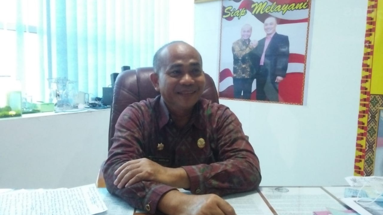 Kepala Disdukcapil Kota Bandar Lampung saat menjelaskan Inovasi Permen Manis