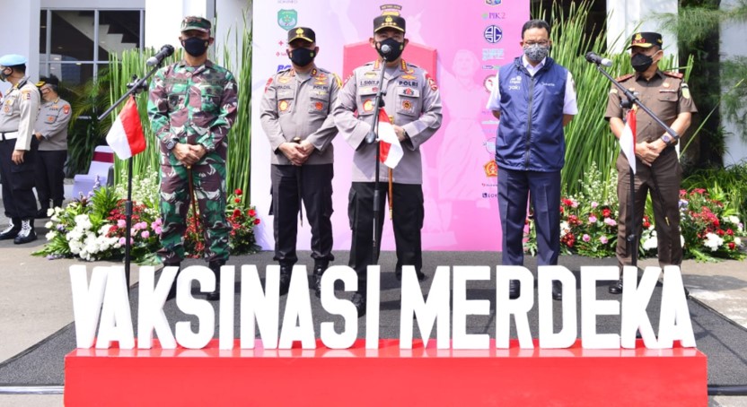 Kapolri Jenderal Listyo Sigit Prabowo saat sampaikan strategi vaksinasi massal capai 70 persen