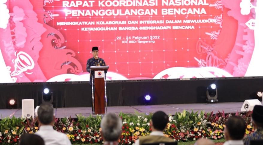 Ketua Komisi VIII DPR Yandri Susanto Saat penutupan Rapat Koordinasi Nasional Penanggulangan Bencana 2022