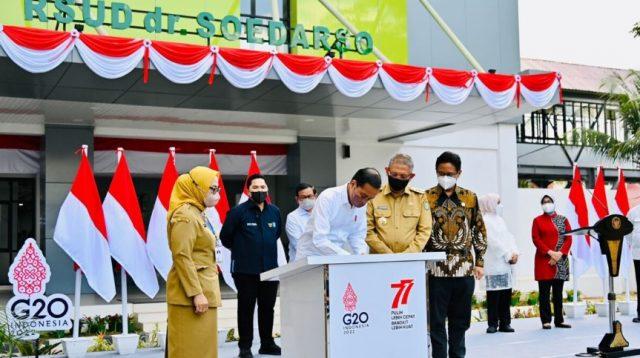 Presiden Joko Widodo meresmikan Tower A dan B RSUD dr. Soedarso di Kota Pontianak