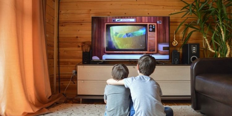 Ilustrasi Nonton Bersama Keluarga