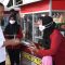 Pasar Rakyat Bandar Batauga, Kabupaten Buton Selatan untuk menyerahkan Bantuan Modal Kerja kepada para pedagang kaki lima