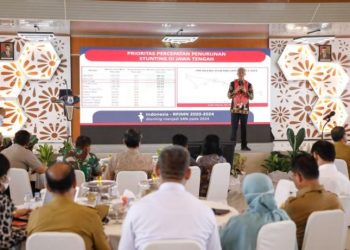 Gubernur Jawa Tengah, Ganjar Pranowo saat di Sulawesi BaratGubernur Jawa Tengah, Ganjar Pranowo saat di Sulawesi Barat