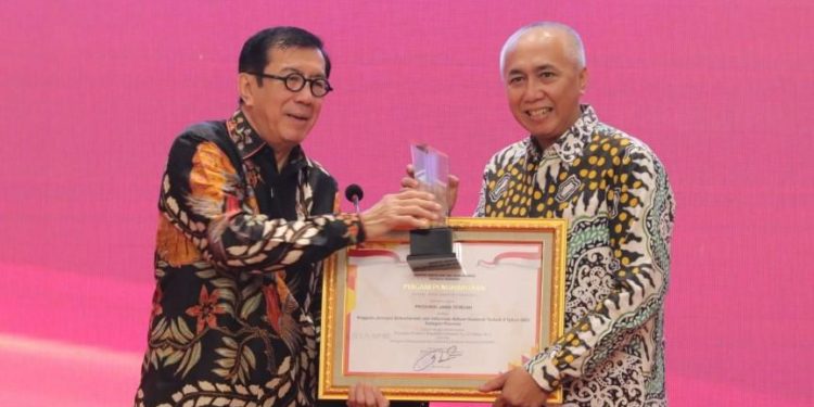 Jateng Peringkat 2 Jaringan Dokumentasi dan Informasi Hukum Nasional Award 2022
