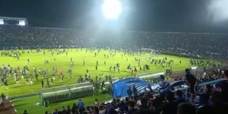 Kerusuhan yang terjadi di Stadion Kanjuruan Malang