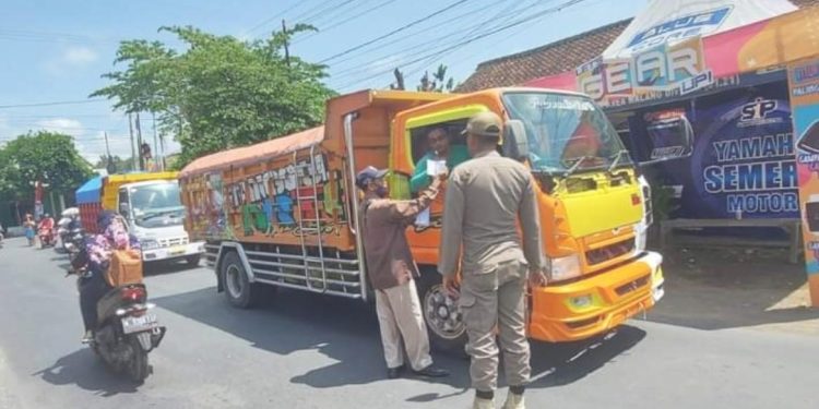 Operasi Truk Pasir di Lumajang