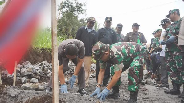 Pembangunan TMMD Di Desa Pakel Lumajang