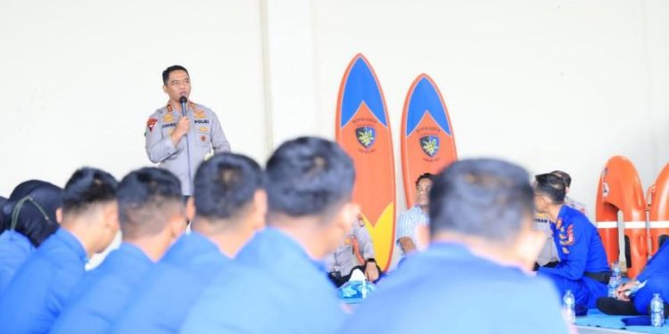 Kapolda DIY Irjen Pol Suwondo Nainggolan mengunjungi Direktorat Polairud Polda DIY