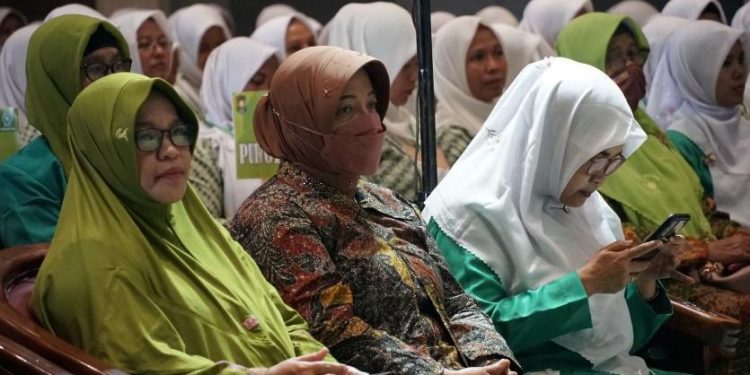 Wakil Bupati Hj Yuli Hastuti SH Hadiri Fatayat Nahdlatul Ulama (NU) Kabupaten Purworejo