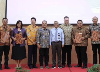 Kementerian Keuangan menyerahkan 3 Surat Jaminan Pemerintah Pusat untuk mendukung penyediaan kredit investasi penyediaan air minum