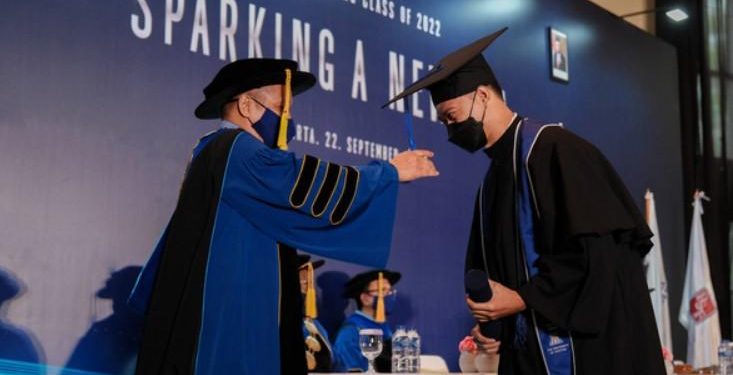 Prosesi Wisuda Di Sampoerna University