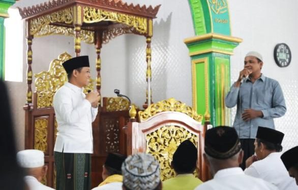 Sejumlah petani di Desa Tempurejo Kecamatan Tempursari mengeluhkan mahalnya pupuk subsidi Kepada Bupati Lumajang