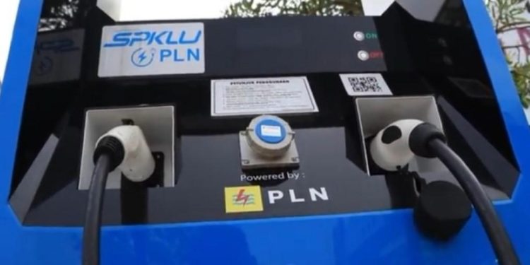 Lokasi Pengisian Daya Baterai Mobil Listrik