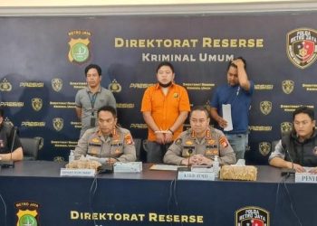 Konferensi pers kasus koboi di Tol Tomang