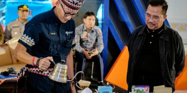 Menparekraf Sandiaga Salahuddin Uno menghadiri kegiatan Kabupaten Kota Kreatif di Aula GSG Pemuda Pesawaran