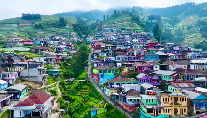 Alamat Nepal Van Java Magelang