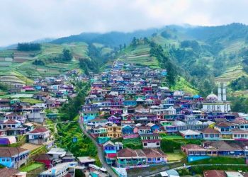 Keindahan dan Lokasi Nepal Van Java Magelang