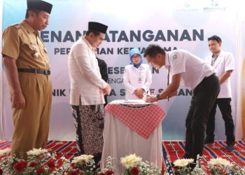 Penandatanganan Perjanjian Kerja Sama BPJS Kesehatan dengan Klinik Pratama Sawaf Sarang