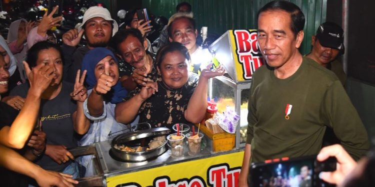 Presiden Joko Widodo kembali mengunjungi kawasan Malioboro, Daerah Istimewa Yogyakarta