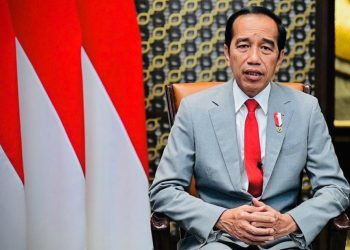 Presiden Joko Widodo menyampaikan keterangannya yang disiarkan langsung melalui kanal YouTube Sekretariat Presiden