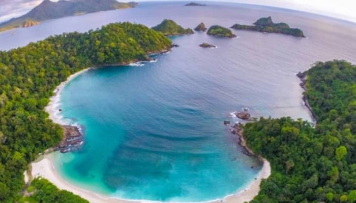 Pantai Wedi Ireng Banyuwangi