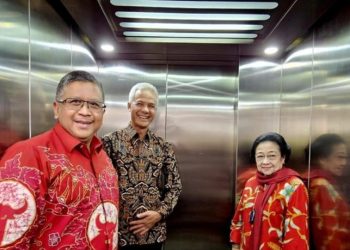Megawati bersama Ganjar dan Hasto