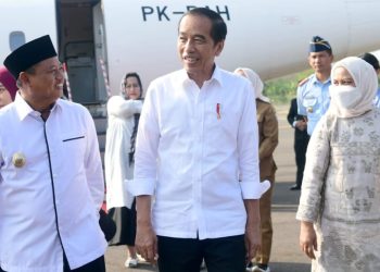 Presiden Joko Widodo dan Ibu Iriana Joko Widodo melakukan kunjungan kerja ke Kota Pekalongan, Provinsi Jawa Tengah