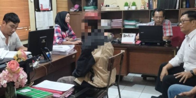 Salah satu korban saat menjalani pemeriksaan oleh Satgas TPPO Polres Purworejo