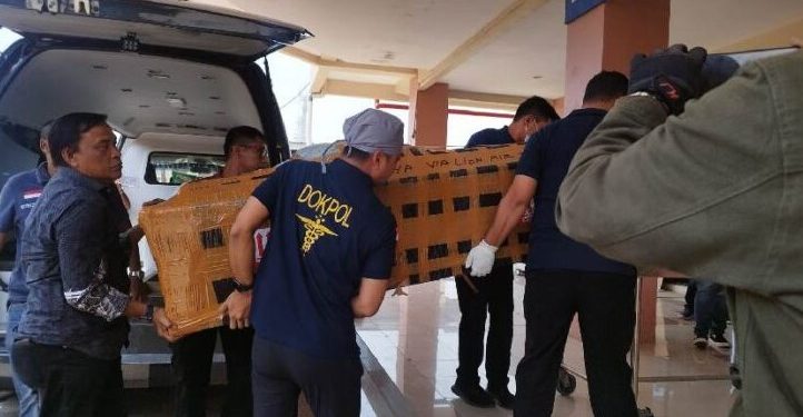 Ajudan Kapolda Kapolda Kalimantan Utara Irjen Daniel Aditya Jaya yakni Brigpol Setyo Herlambang saat akan menjalani autopsi di RS Bhayangkara Semarang