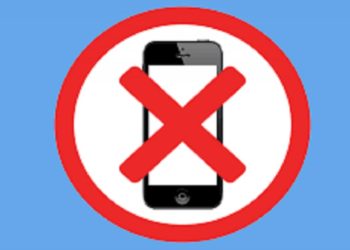 Bagaimana Hukum Mematikan Hp saat Sholat