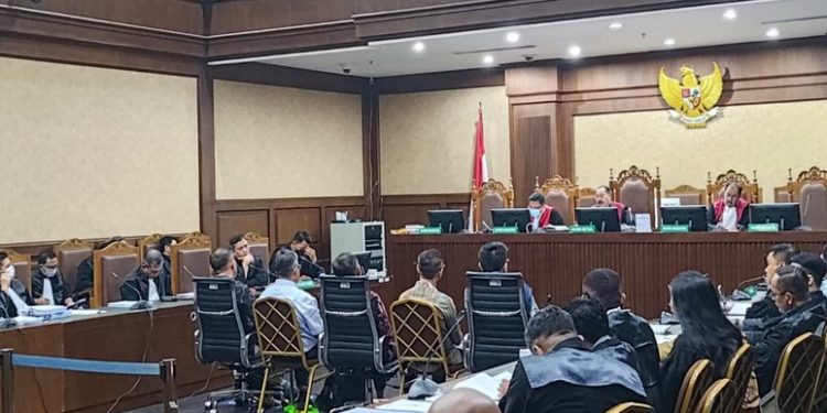 Komisaris PT Solitech Media Sinergy Irwan Hermawan memberikan keterangan dalam persidangan BTS Kominfo di PN Jakpus