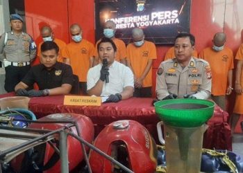 Suasana jumpa pers Polresta Jogja mengungkap sindikat penjualan BBM subsidi