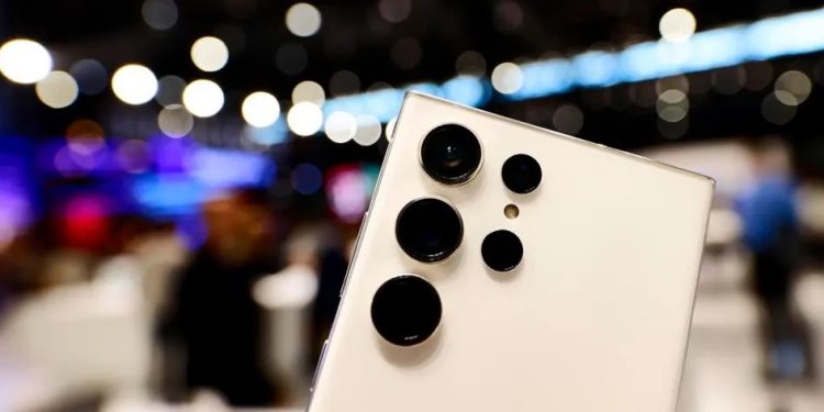 Ilustrasi Smartphone Samsung Galaxy S24