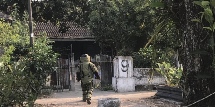 Tim Gegana mengecek rumah di Jalan Patangpuluhan, Kota Jogja