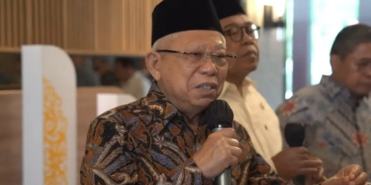 Wakil Presiden RI Ma'ruf Amin memberikan keterangan pers usai meresmikan proyek di Kalimantan Tengah yang disaksikan melalui tayangan video di Jakarta