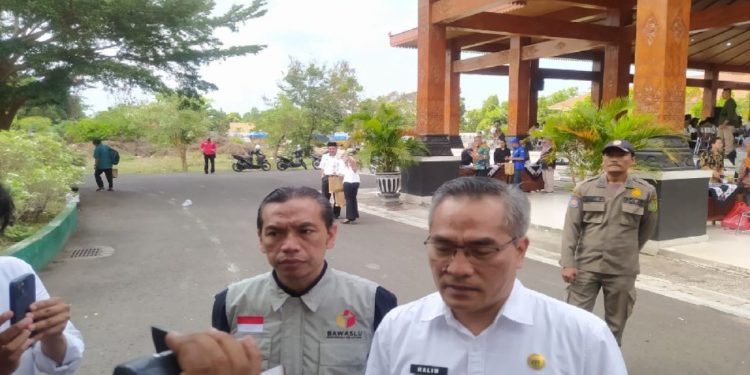Bupati Bantul, Abdul Halim Muslih saat ditemui di Pendopo Manggala Parasamya II Kompleks Pemkab Bantul II
