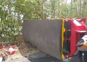 Foto kereta Kelinci terguling di Prambanan, Sleman