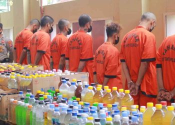 konferensi pers yang dilaksanakan di Polda DIY Ungkap kasus Peredaran Narkoba dan miras