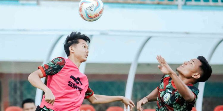 Pemain PSS Sleman sedang Melakukan Latihan