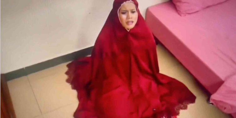 tangkapan layar siskaee dalam film kramat tunggak