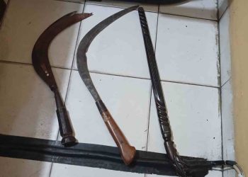 Celurit dan Pedang yang diamankan pada Kecelakaan di Sonopakis Kidul Ngestiharjo Bantul