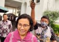 Menteri Keuangan Sri Mulyani usai menghadiri rapat di Istana Kepresidenan Jakarta