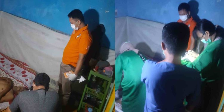 Petugas Terkait Sedang memeriksa Korban di Lokasi Kejadian