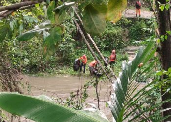 Tim Gabungan Sedang Melakukan Pencarian Korban Tengelam di Sungai Koteng Bantul