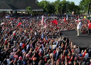 Ganjar Pranowo saat melakukan kampanye di Ambon