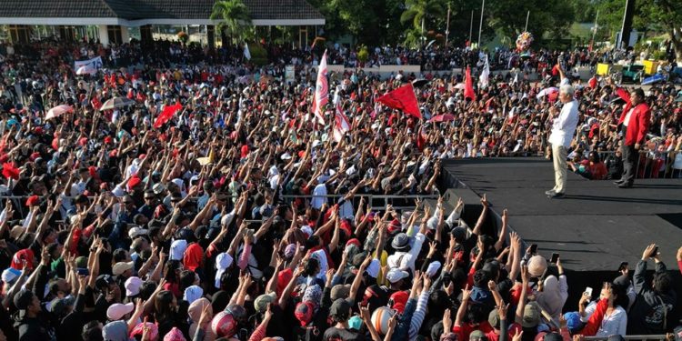 Ganjar Pranowo saat melakukan kampanye di Ambon