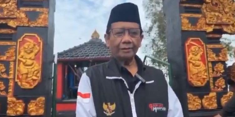 Mahfud MD saat menyampaikan akan mundur dari Kabinet Jokowi